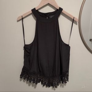 ASTR Sleeveless Lo-Hi Top